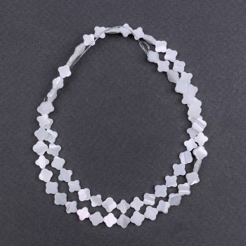 Mother-of-pearl Clover Beads, 6x2 mm, 39 cm length on thread