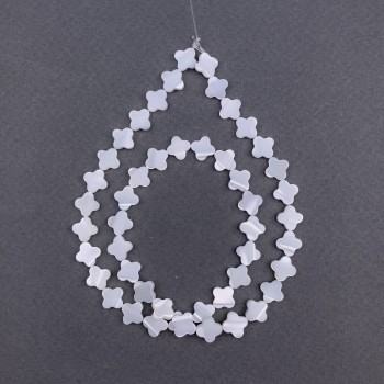 Mother-of-Pearl Clover Beads, diameter 8×2 mm, 5 mm ±, length 39 cm ± on beading thread