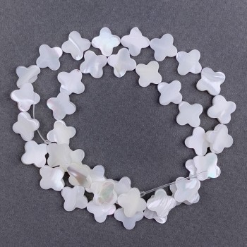 Mother-of-pearl Clover beads, 12x3 mm, 39 cm length on thread