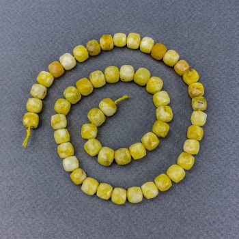 Yellow jadeite beads, natural stone, faceted cube on thread, diameter 7.5×7.5 mm, length 38 cm