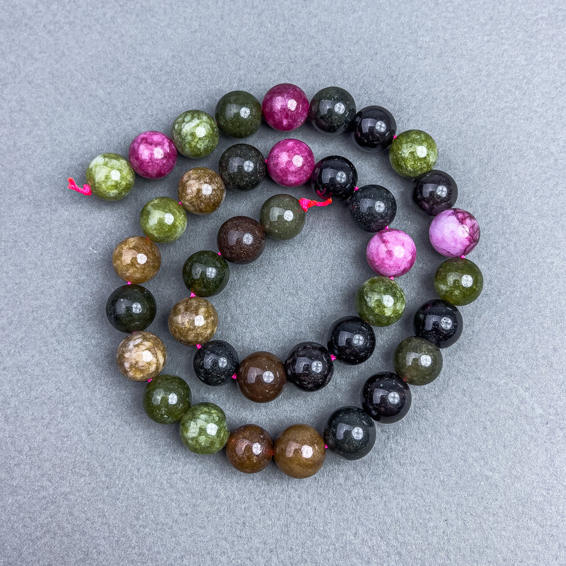 Natural tourmaline beads, smooth round spheres, diameter 10.5 mm ± on cord, length 37 cm+