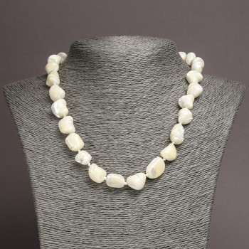 Faceted natural mother-of-pearl necklace, diameter 20x15 mm, length 45 cm+