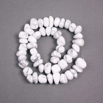 Howlite beads on thread, natural stone, faceted, assorted sizes, diameters 14x10-11x8 mm, length 39 cm