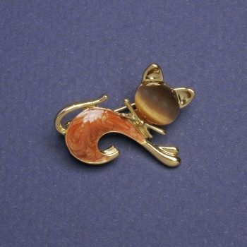 Brooch Kitty brown cat's-eye stone, bronze mother-of-pearl, gold-toned metal 28x23mm