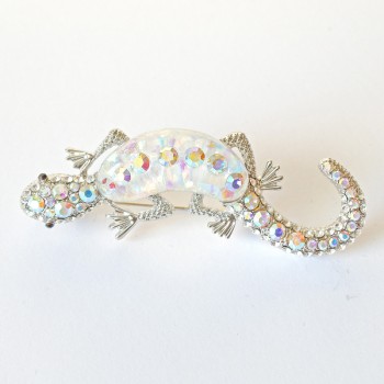 Gecko Brooch with white aquarium-effect, white and pink rhinestones, silver-tone metal 24x71mm