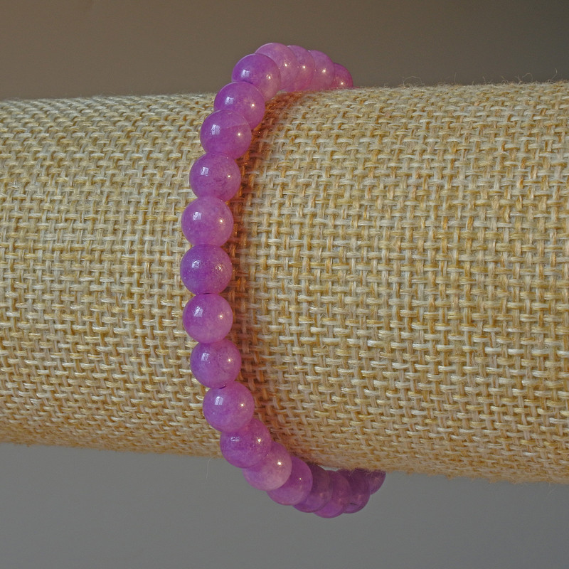 Bracelet of toned quartz resembling amethyst, smooth beads, diameter 6.5 mm, length 18 cm +/- (stretch)