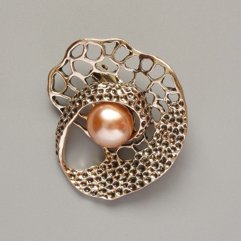 Accent Brooch with Yellow Bead, Golden Metal, 41×39 mm