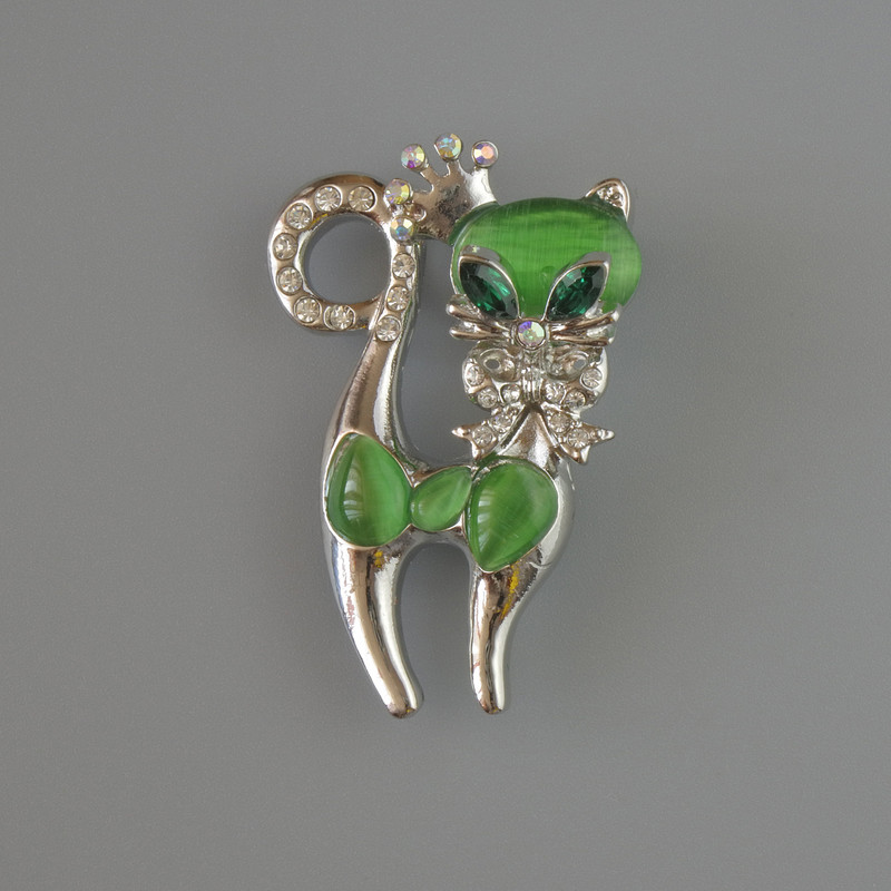 Cat Brooch-Pendant with Green Cat's Eye, Green Crystals, Pink and White Rhinestones, Silver-Tone Metal 28x43 mm
