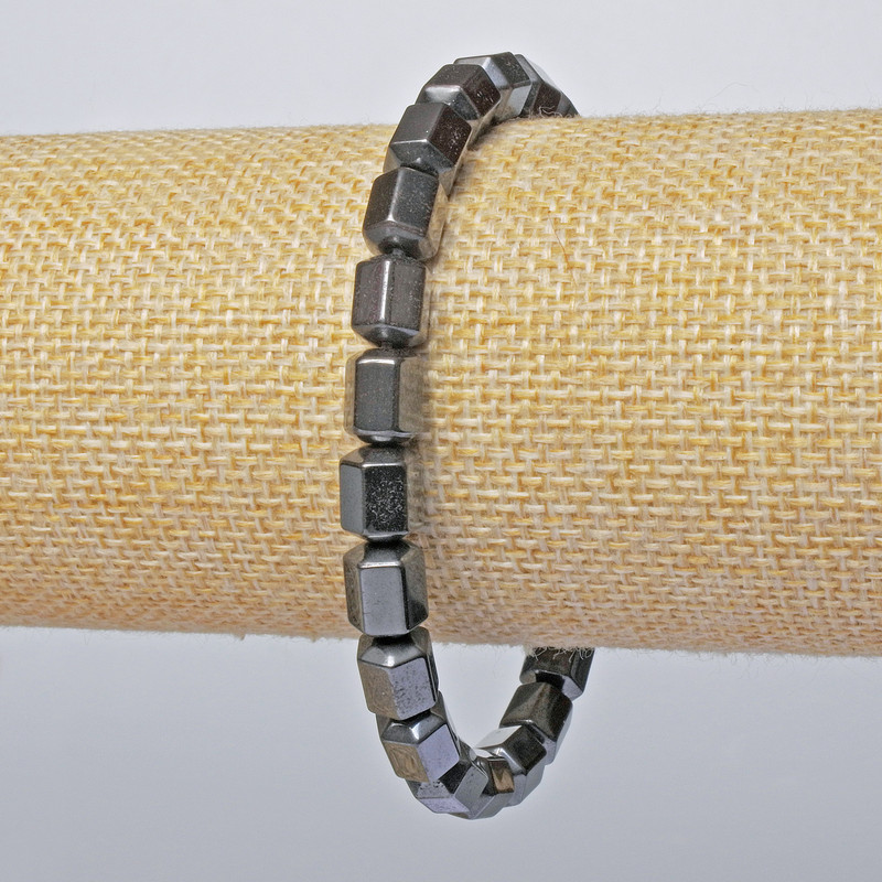 Faceted Hematite Cylinder Bracelet, diameter 6×8 mm, length 18 cm (stretch)