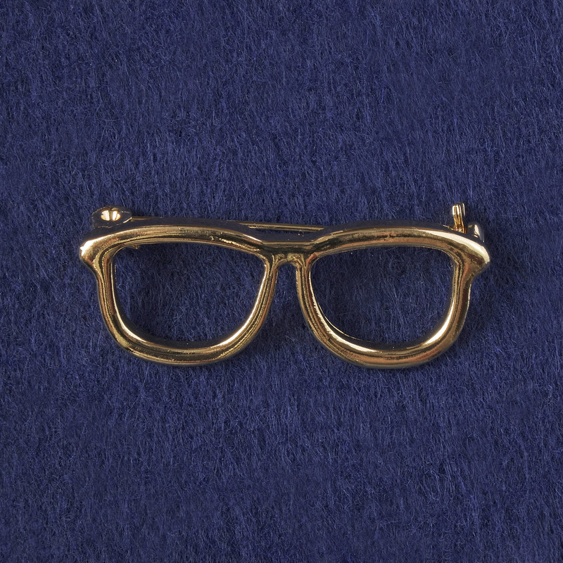 Glasses Brooch in Gold-Tone Metal 16x40 mm+