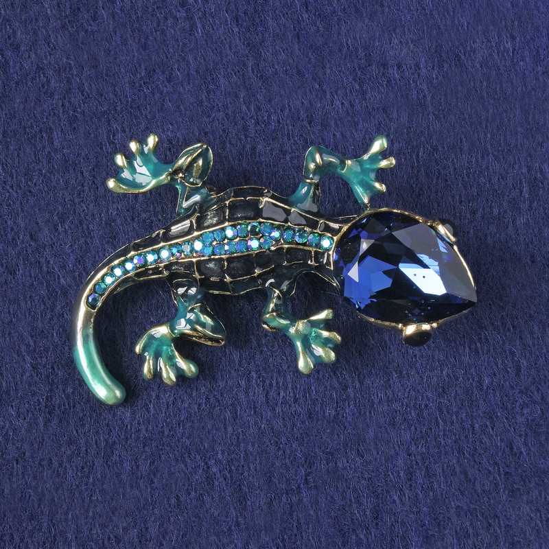 Exquisite 'Gecko' Brooch-Pendant with Blue Enamel, Blue Crystal, Blue Rhinestones, Gold-Tone Metal 31x50mm+