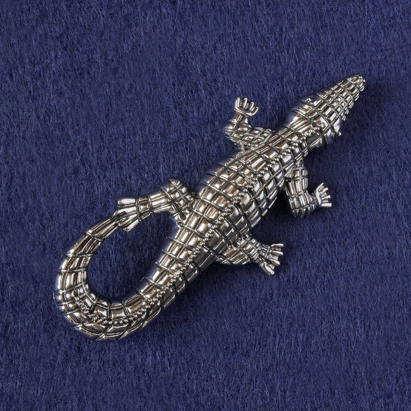 Crocodile brooch-pendant, silver metal, 73x33 mm+