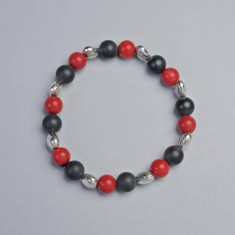 Coral and Shungite Bracelet (Synthetic) Smooth Beads, 8mm Diameter +/- (Stretch), Length 18cm +/- with Metal Inserts