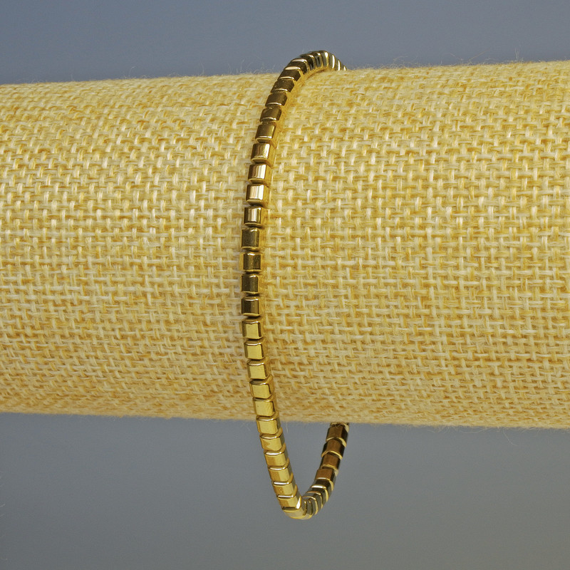 Hematite Bracelet, Small Cubes, Gold Tone, 3×3 mm, 18 cm Length, Stretch