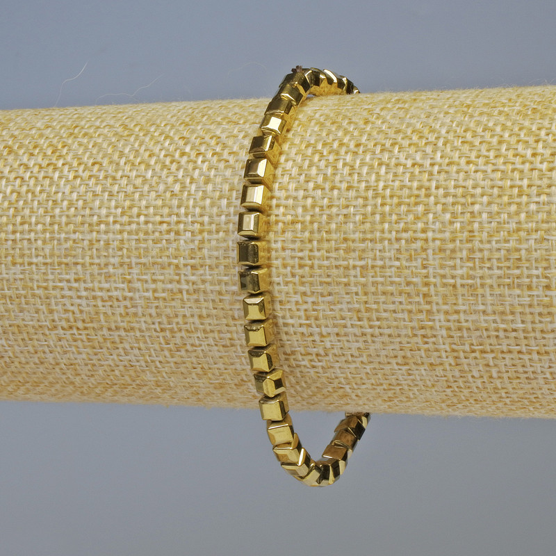 Hematite bracelet with cube beads, dark gold color, 4×4 mm, 18 cm long, elastic