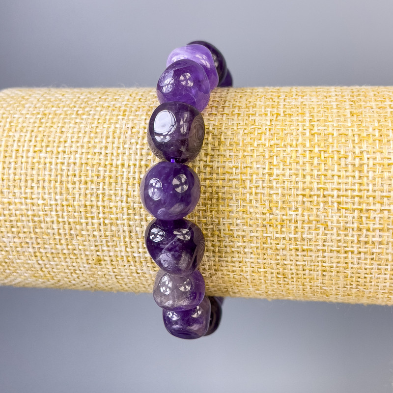 Amethyst bracelet, faceted, diameter 12x10 mm +/-, length 18 cm +/- stretch