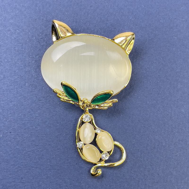 Cat Brooch with White Cat's Eye, White Crystals, Golden Metal, 34x58 mm+