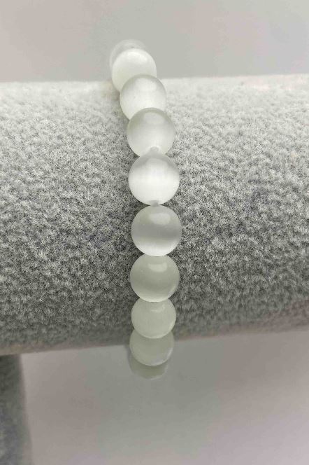 White Cat's Eye Bracelet with Smooth Beads, 8mm Diameter, 18cm Length (Stretch)
