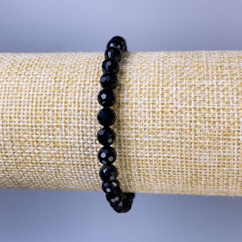 Tourmaline bracelet with faceted beads, 6 mm diameter, 18 cm length, stretch