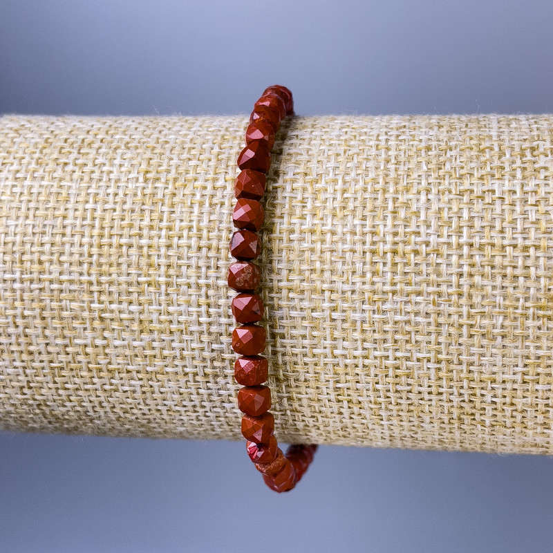 Red Jasper Bracelet with Faceted Cubes, 5 mm diameter, 18 cm length, stretch