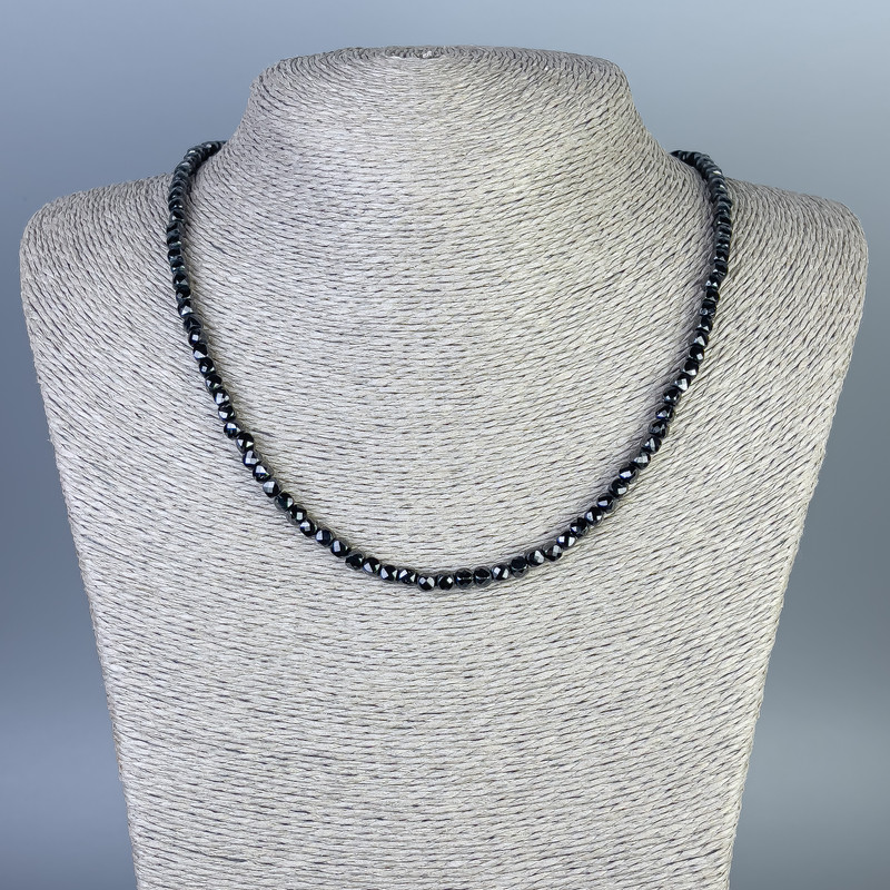 Necklace of black tourmaline with faceted 4x4 mm cube beads, length 45 cm, with clasp