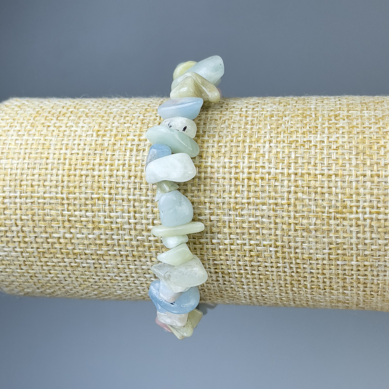 Morganite chip bracelet, 8-15 mm beads, 18 cm stretch