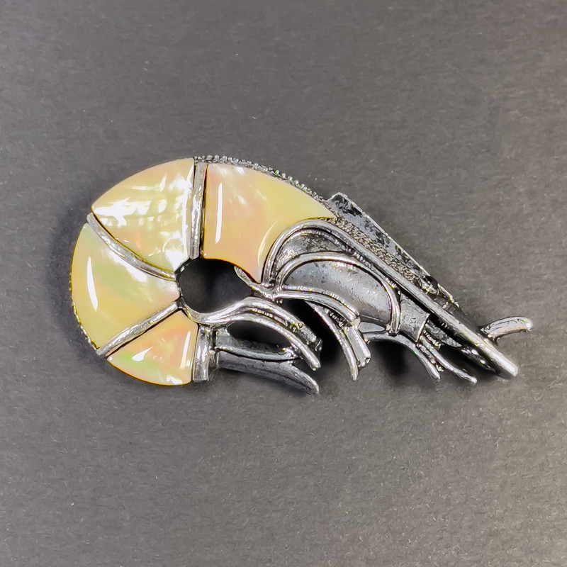 Brooch-Pendant Crab with Mother-of-Pearl, Silver-Colored Metal 52x27mm+