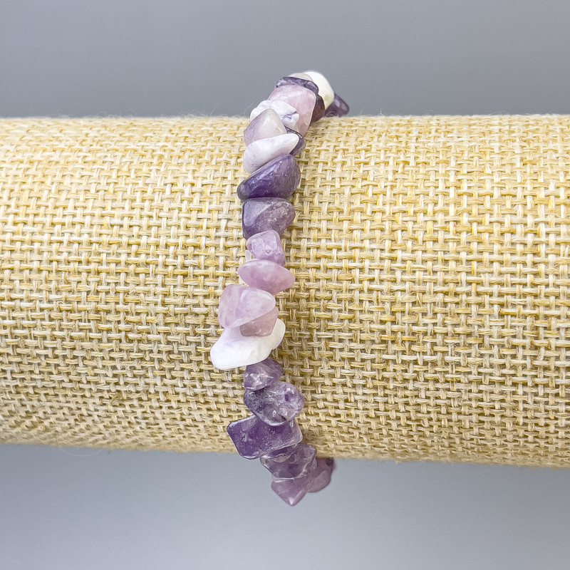 Lepidolite chip bracelet, 7×3 mm chips, 18 cm length, stretch bracelet