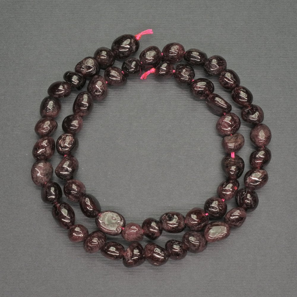 Natural garnet beads, faceted, 6 mm diameter ±, 39 cm length ±