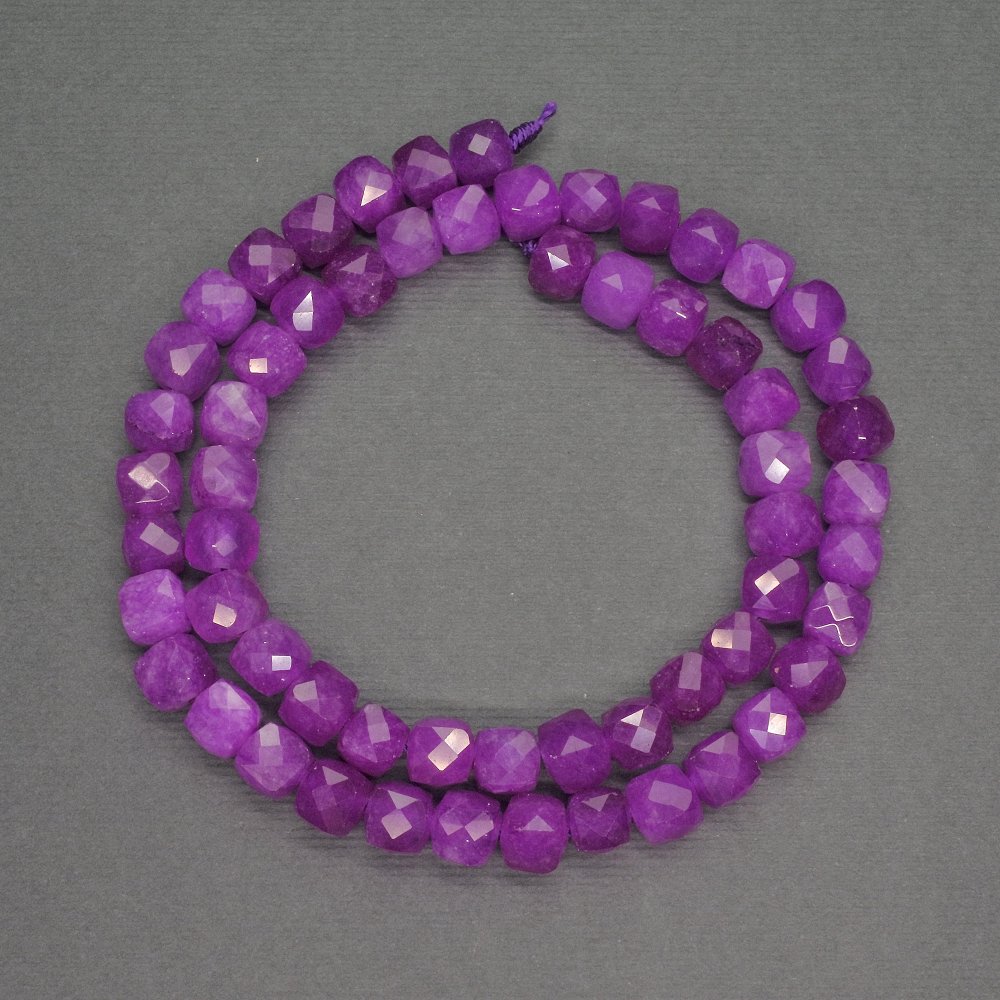 Sugilite natural stone beads, faceted cubes, diameter about 7 mm, length about 40 cm
