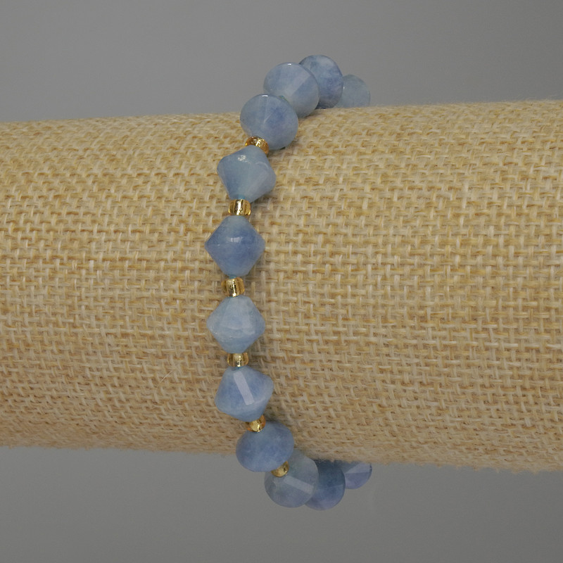 Faceted Aquamarine Bracelet with 8x8 mm Rhombus Beads, 3 mm Beads, 18 cm Stretch