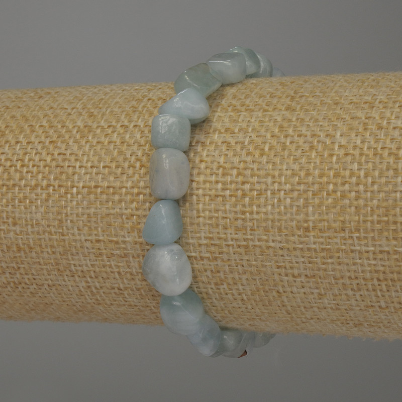 Aquamarine briolette bracelet, diameter 8-9×7 mm ±, length 18 cm stretch