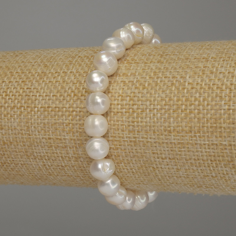 Bracelet with freshwater pearls, diameter 9×8 mm, length 18 cm (stretch)