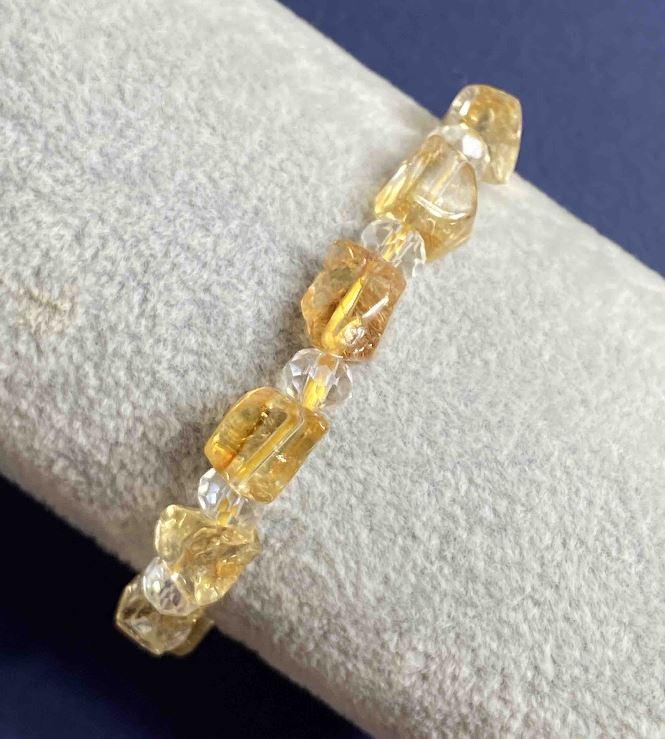 Citrine faceted bead bracelet 8-10x7 mm, length 18 cm, Czech crystal 6x5 mm, stretch