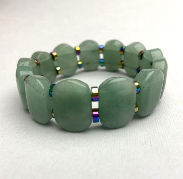 Nephrite Bracelet 'Link' 17x13mm, Hematite Rondelle 5x2mm, Length 18 cm Stretch