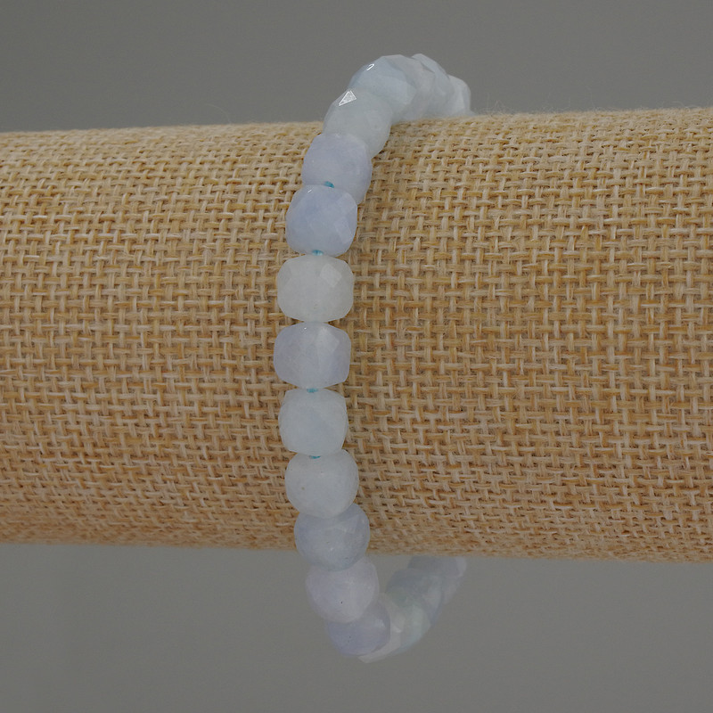 Aquamarine Faceted Cube Bracelet, 7×7 mm, 18 cm stretch
