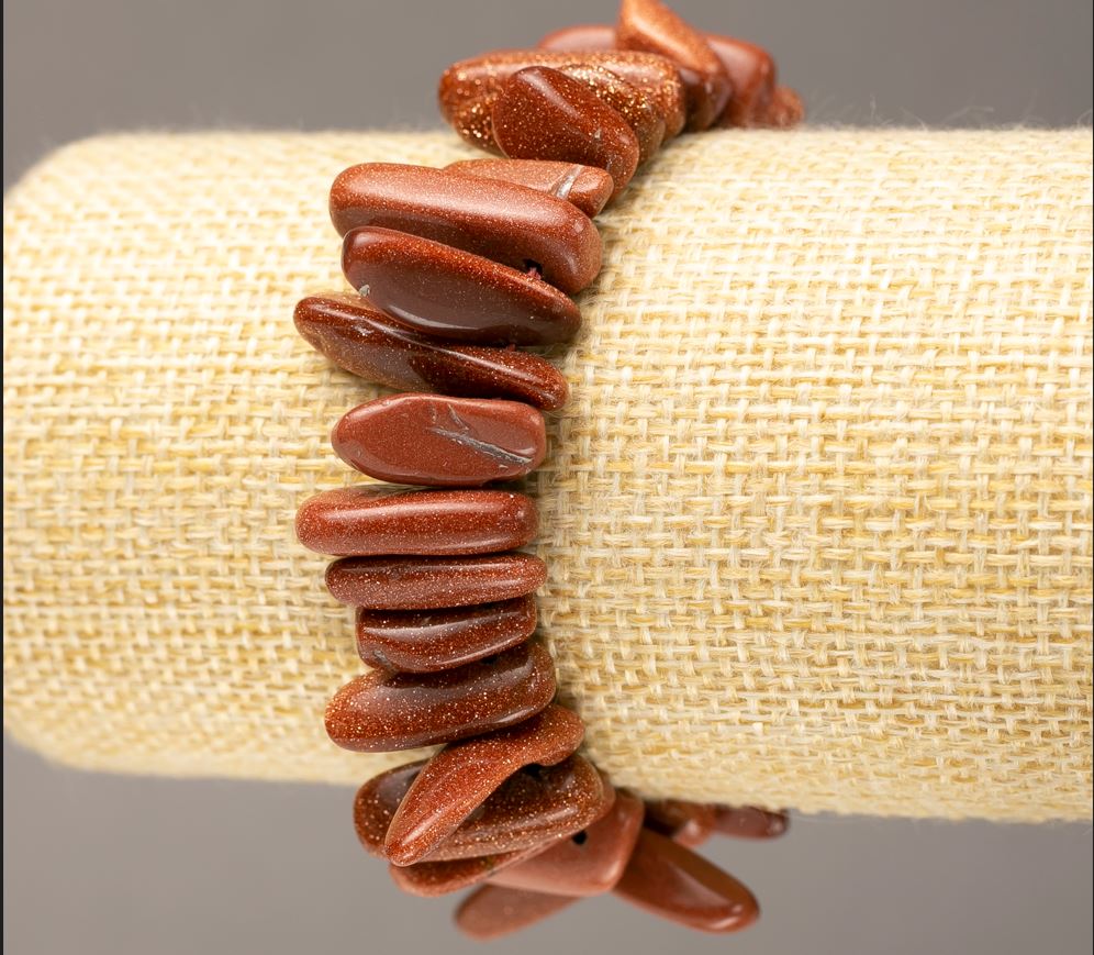 Aventurine Bracelet 'Golden Sand' grain 'needle' on elastic, diameter 14-26×4-6(±)mm, circumference 18 cm