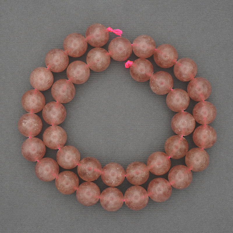 Strawberry Quartz Beads, smooth round spheres, 10 mm diameter, 39 cm length on thread