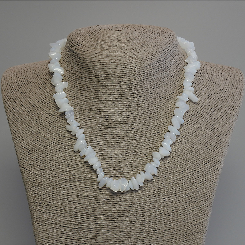 Moonstone chip necklace, diameter 8–14×3–5 mm ±, length 45 cm ± with clasp