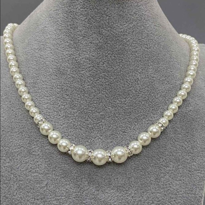 Necklace 'Mallorca Pearls' white, diameter 6mm ± 8mm ± 10mm ±, length 50(±)cm with clasp