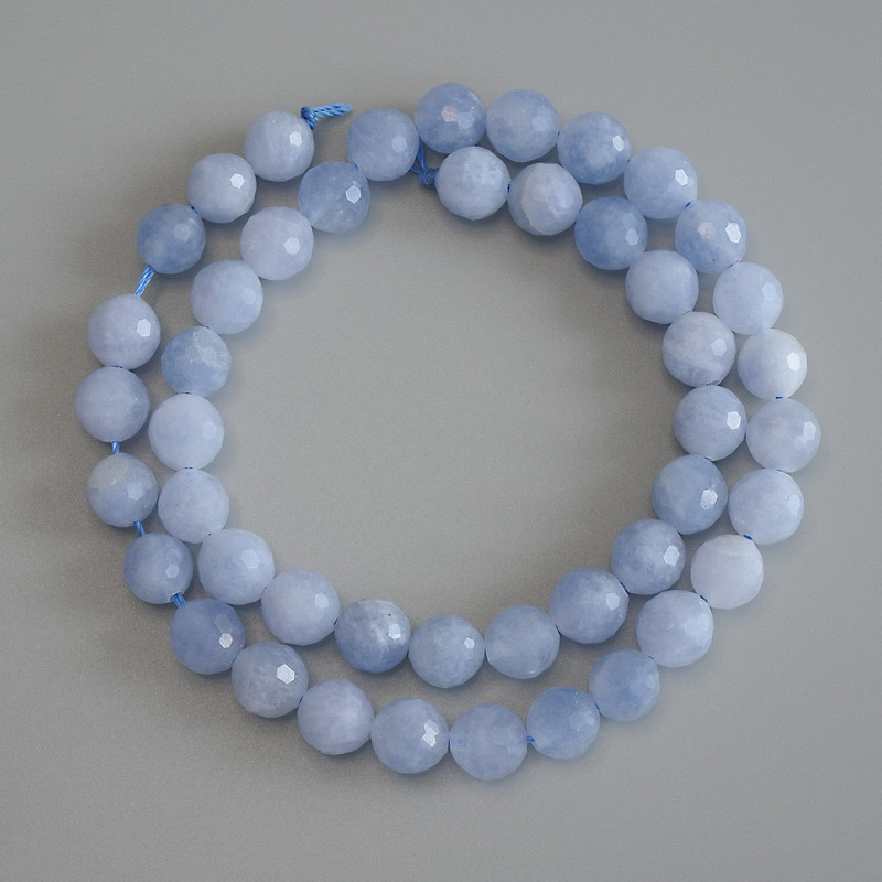 Aquamarine beads, faceted round, 8 mm diameter, 37 cm length on thread