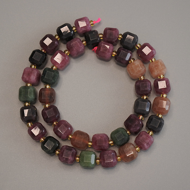 Tourmaline Beads, Faceted Cube 7x7 mm +/- on Thread, 37 cm Length