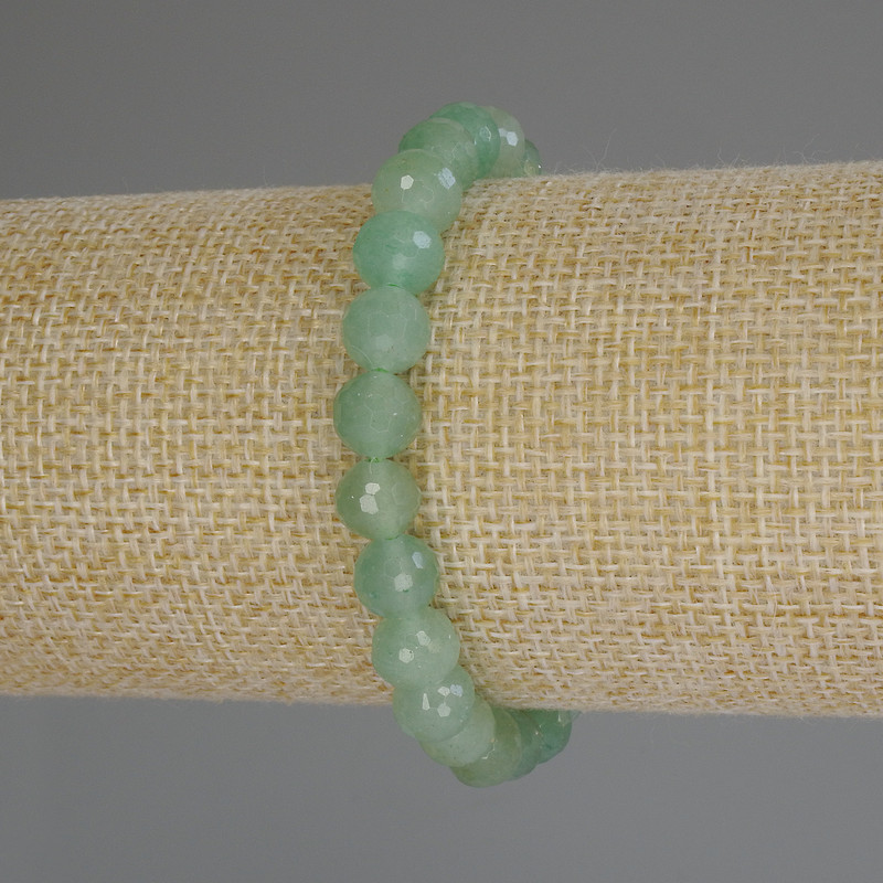 Jade Bracelet with a Faceted Bead, 8 mm Diameter, 18 cm Length (Stretch)