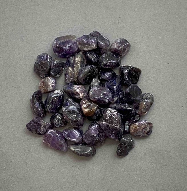 Natural Amethyst Tumbled Stones, No Hole, 11-14 x 9-12 mm, +/- (per 100 g)