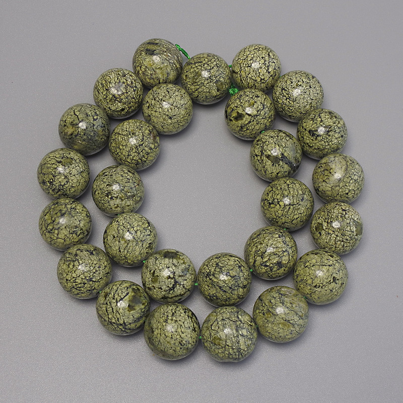 Serpentine Beads - Smooth Round 15mm, 39 cm on Thread