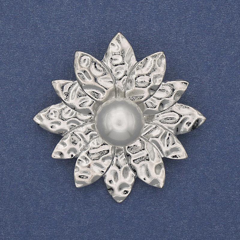 Flower Pearl Brooch Pendant Silvery Metal 40mm+