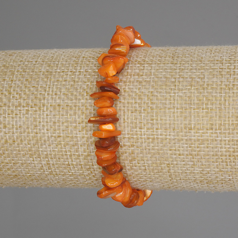 Bracelet with mother-of-pearl chips, diameter 7-12×2-4 mm, length 18 cm ± stretch