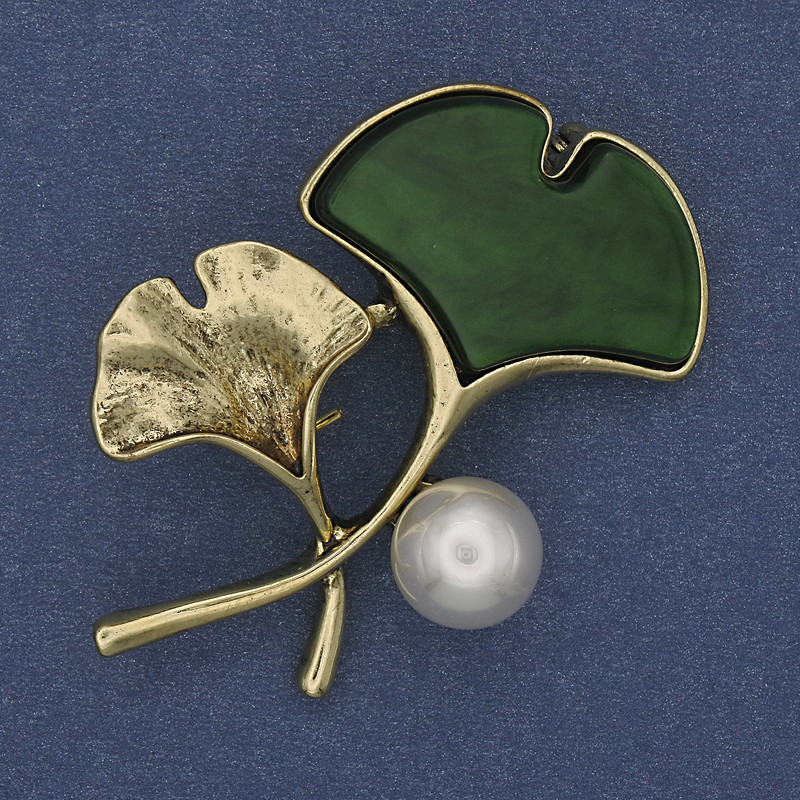 Twig Brooch, green color, Pearl, golden metal, 48×38 mm+