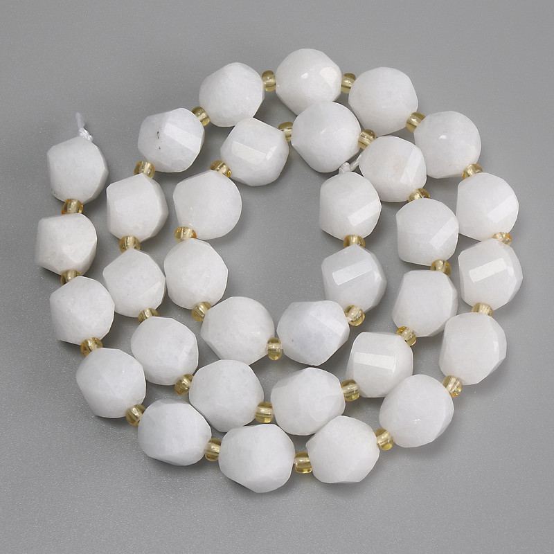 White Quartz Beads Diamond-shaped, 10×9 mm, 3 mm seed beads, 39 cm length on thread