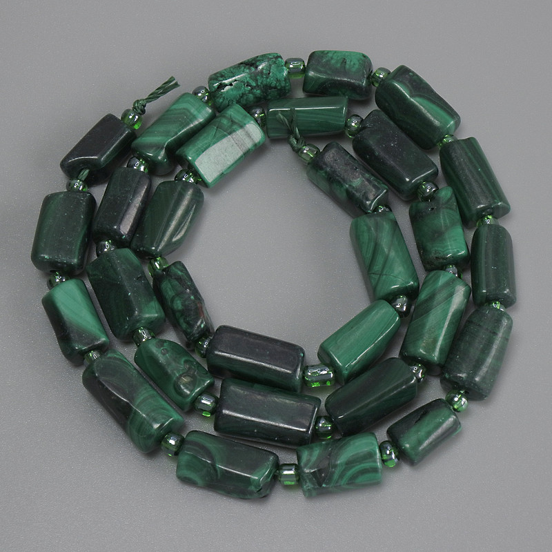 Faceted Malachite Beads, diameter 10-12x6-6 mm, 5 mm +/- beads, 3 mm +/- seed beads, length 39 cm +/- on thread